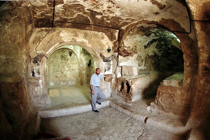 Cave of the Seven Sleepers and Amman Islamic Sites Tour